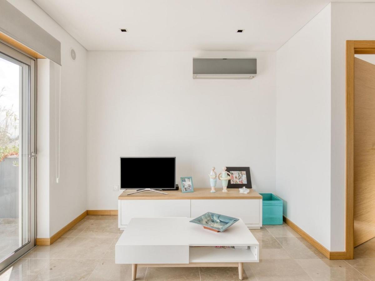 Modern Holiday Home In Salir Do Porto With Swimming Pool Salir de Porto Oda fotoğraf